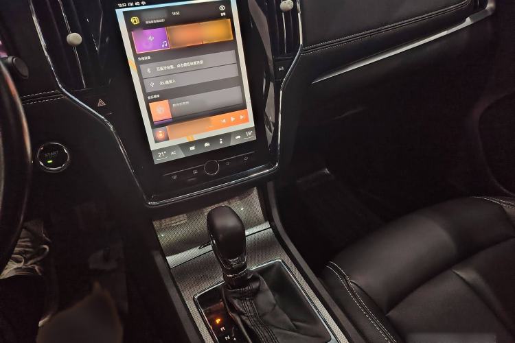 Used Roewe i6 2018 20T Automatic Internet Smart Edition Interior 3