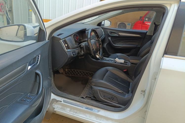 Used Roewe i6 2018 20T Automatic Flagship Edition Interior 3
