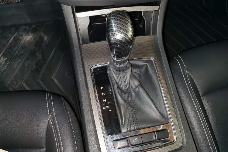 Used Roewe i6 2018 20T Automatic Flagship Edition Interior 3