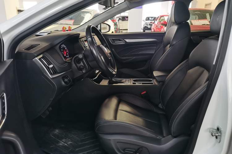 Used Roewe i6 2018 20T Automatic Flagship Edition Interior 4