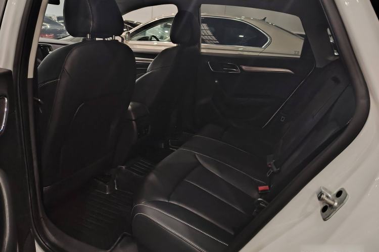Used Roewe i6 2018 20T Automatic Internet Smart Edition Interior 5