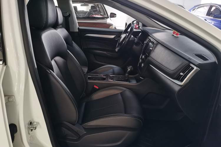 Used Roewe i6 2018 20T Automatic Flagship Edition Interior 6