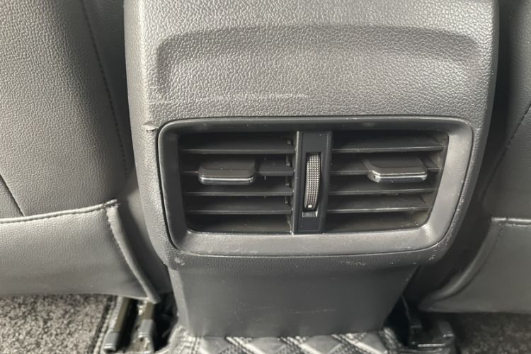 Used Roewe i6 2018 20T Automatic Internet Smart Edition Interior 8