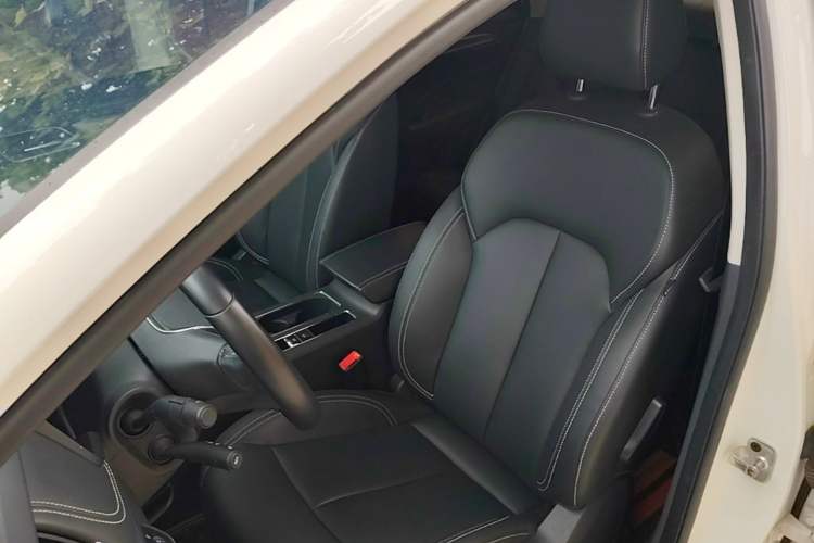 Used Roewe i6 2018 20T Automatic Internet ZhiZun Edition Left Front Seat