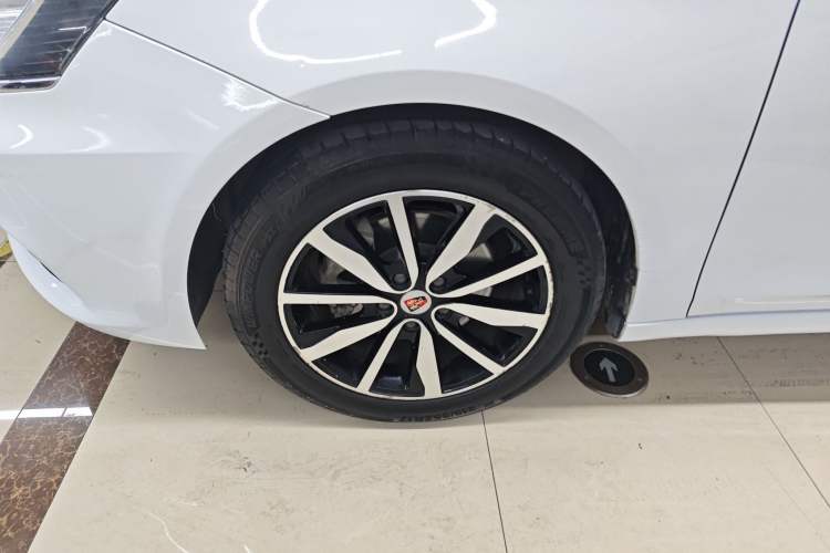 Used Roewe i6 2018 20T Automatic Flagship Edition Left Front Wheel Hub