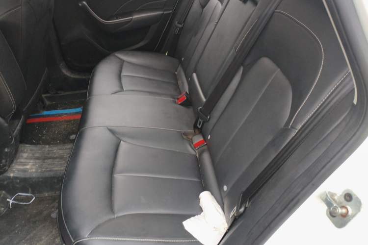 Used Roewe i6 2018 20T Manual Luxury Edition Left Rear Seat