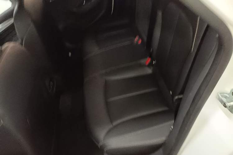 Used Roewe i6 2018 20T Automatic Internet Smart Edition Left Rear Seat