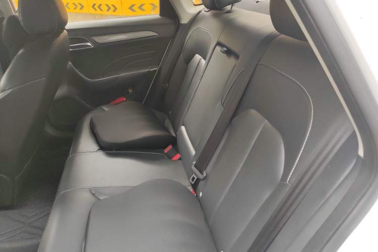 Used Roewe i6 2018 20T Automatic Internet Smart Edition Left Rear Seat