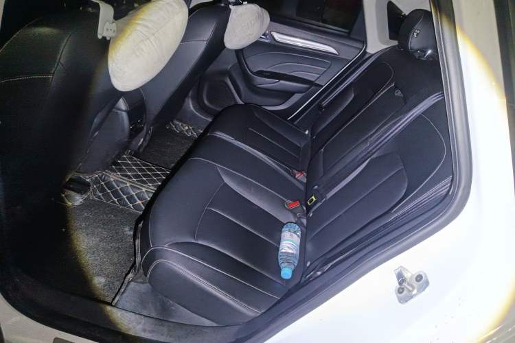 Used Roewe i6 2018 20T Automatic Internet Smart Edition Left Rear Seat