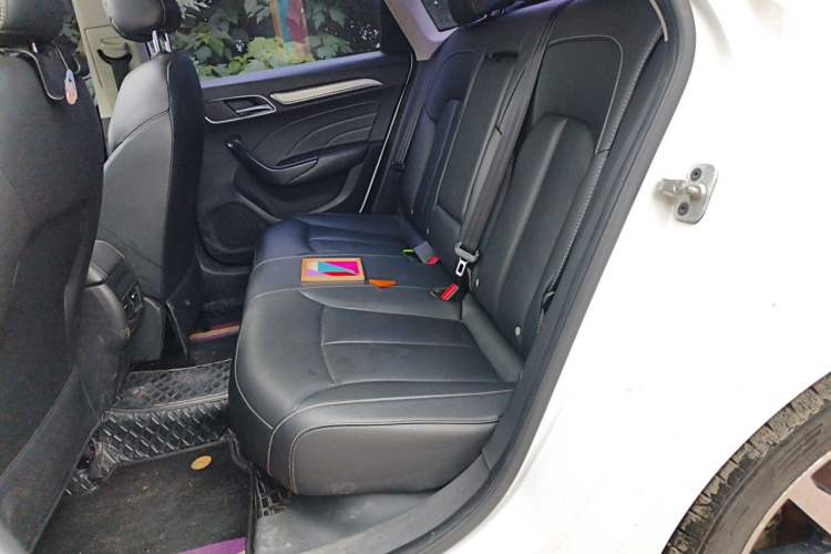 Used Roewe i6 2018 16T Automatic Internet Smart Edition Left Rear Seat