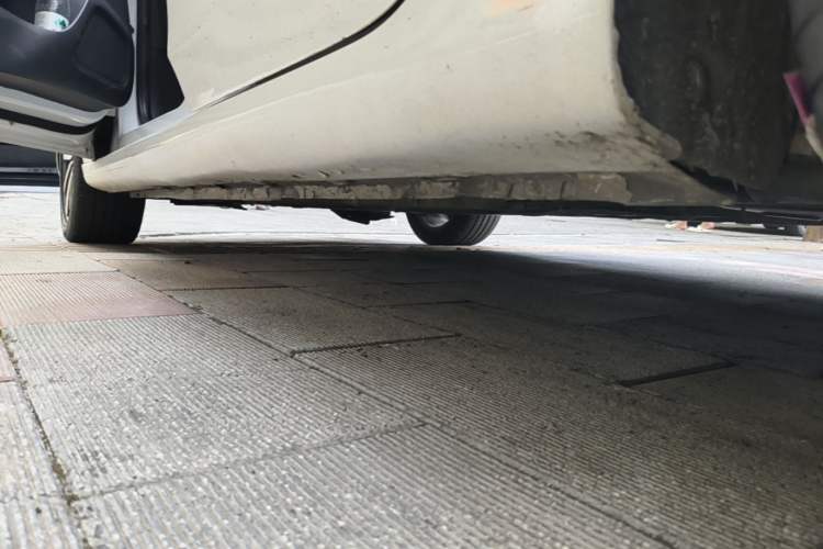 Used Roewe i6 2018 20T Automatic Flagship Edition Left Side Sill
