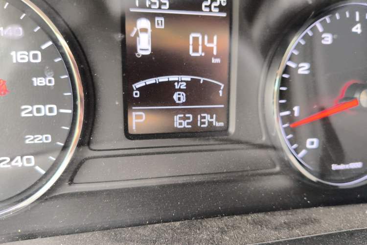 Used Roewe i6 2018 20T Automatic Flagship Edition Odometer Close Up