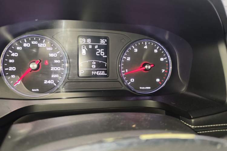 Used Roewe i6 2018 20T Automatic Flagship Edition Odometer Close Up