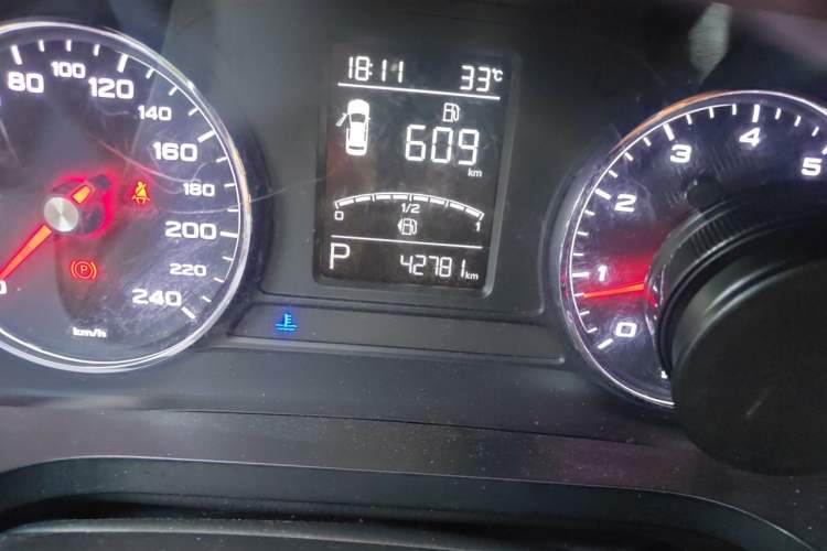 Used Roewe i6 2018 20T Automatic Flagship Edition Odometer Close Up