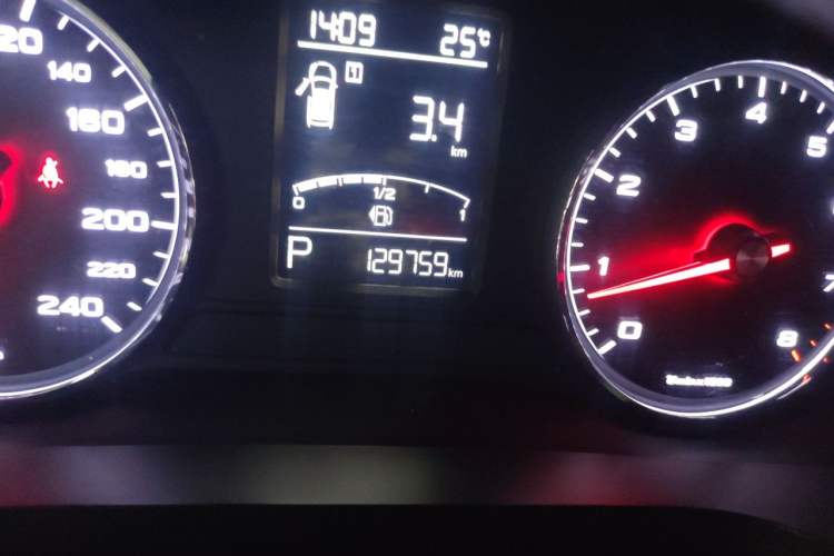 Used Roewe i6 2018 20T Automatic Internet Smart Edition Odometer Close Up