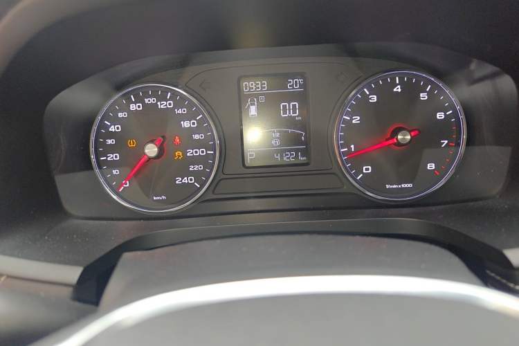 Used Roewe i6 2018 20T Automatic Internet Smart Edition Odometer Close Up