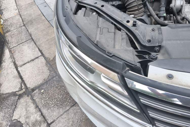Used Roewe i6 2018 20T Automatic Flagship Edition Right Front Headlight