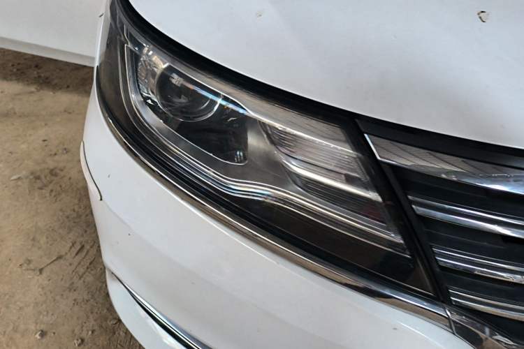 Used Roewe i6 2018 20T Automatic Flagship Edition Right Front Headlight