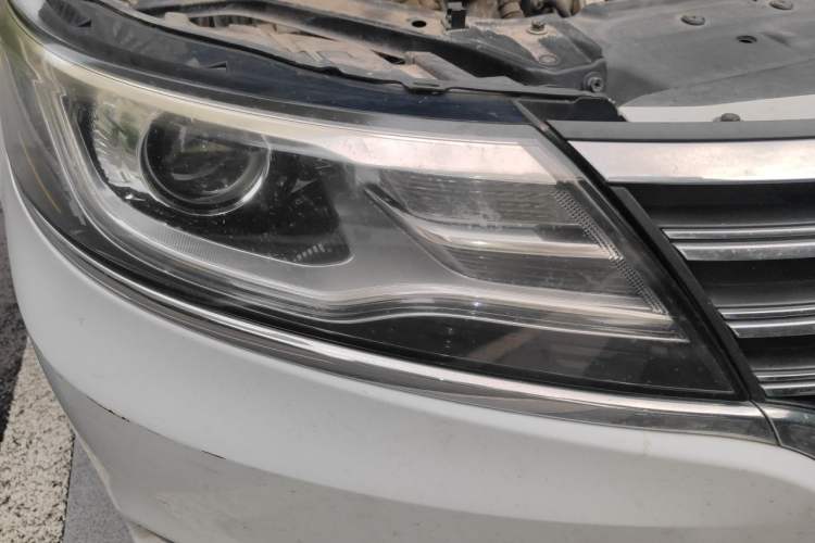 Used Roewe i6 2018 20T Automatic Flagship Edition Right Front Headlight