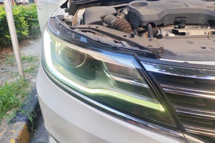 Used Roewe i6 2018 20T Automatic Flagship Edition Right Front Headlight