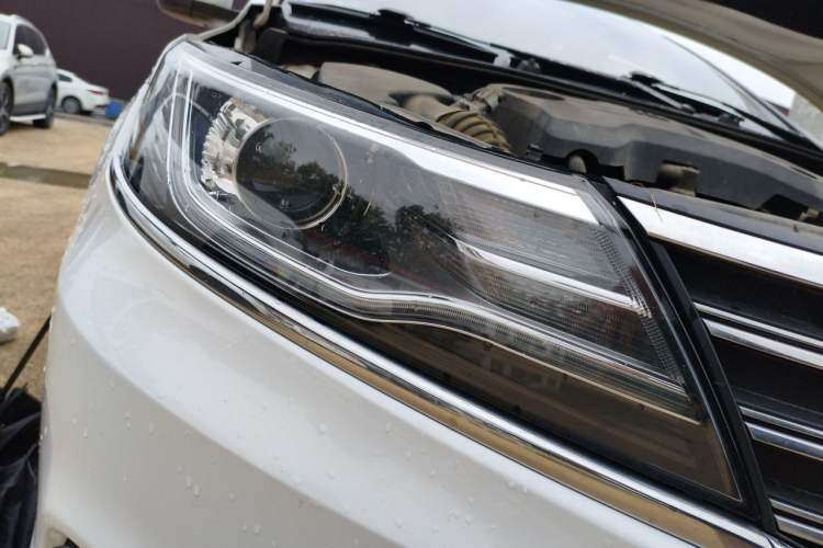Used Roewe i6 2018 20T Manual Luxury Edition Right Front Headlight