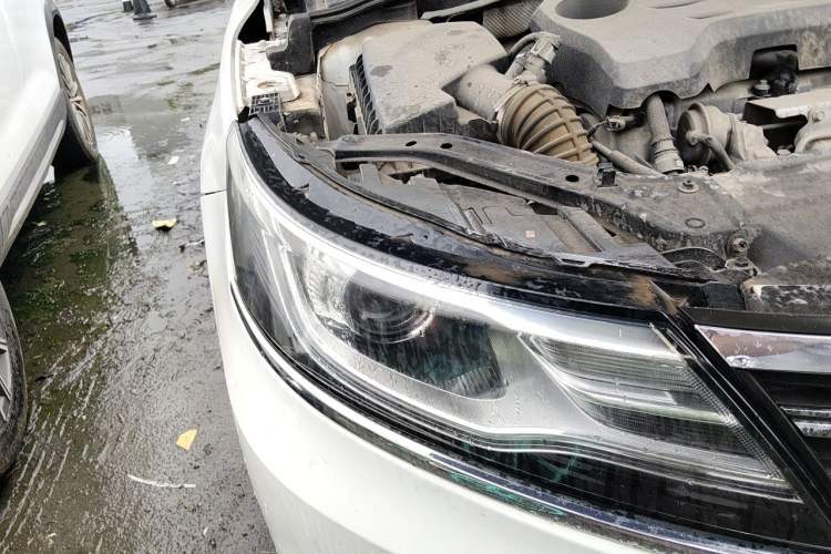 Used Roewe i6 2018 20T Automatic Internet Smart Edition Right Front Headlight
