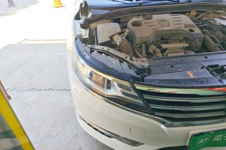Used Roewe i6 2018 20T Automatic Internet Smart Edition Right Front Headlight