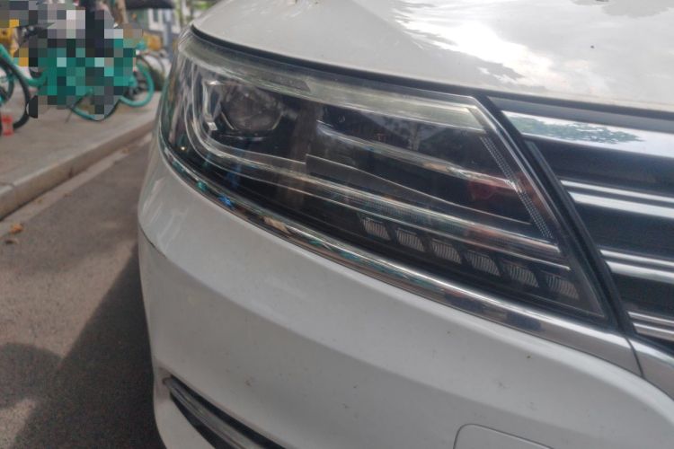 Used Roewe i6 2018 20T Automatic Internet ZhiZun Edition Right Front Headlight