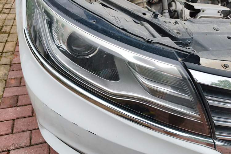 Used Roewe i6 2018 16T Automatic Internet Smart Edition Right Front Headlight