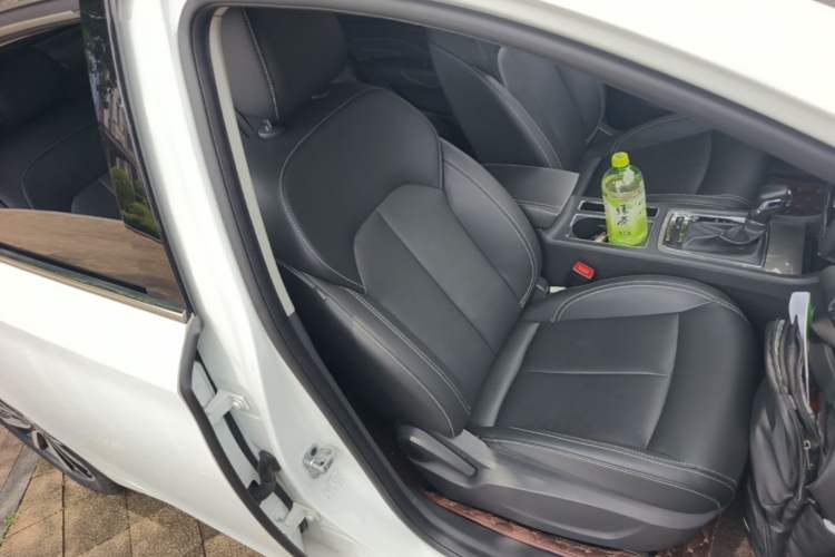 Used Roewe i6 2018 20T Automatic Flagship Edition Right Front Seat