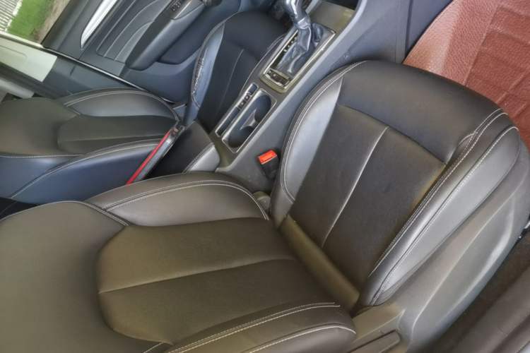Used Roewe i6 2018 20T Automatic Flagship Edition Right Front Seat