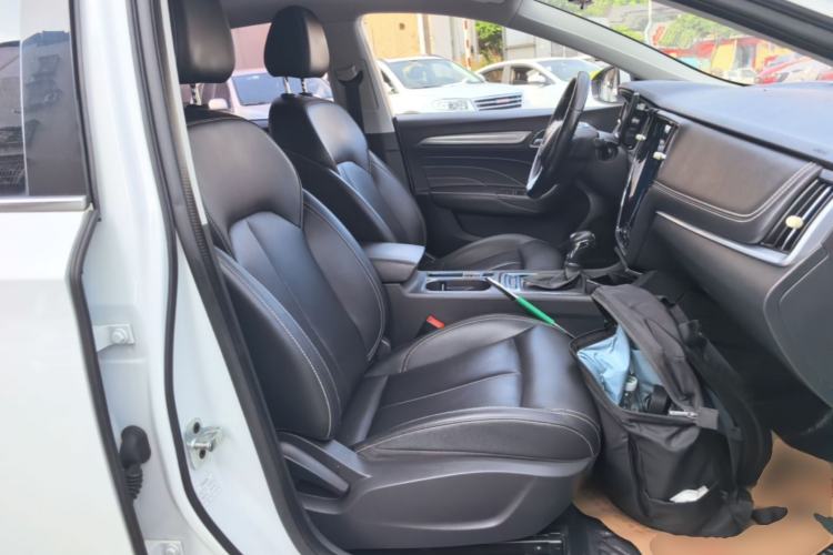 Used Roewe i6 2018 20T Automatic Internet Smart Edition Right Front Seat