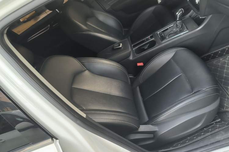 Used Roewe i6 2018 20T Automatic Flagship Edition Right Front Seat