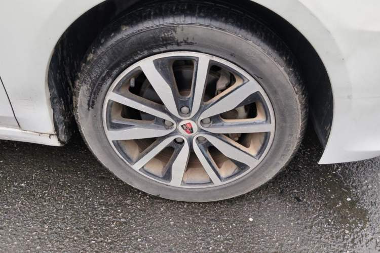 Used Roewe i6 2018 20T Automatic Internet Smart Edition Right Front Wheel Hub