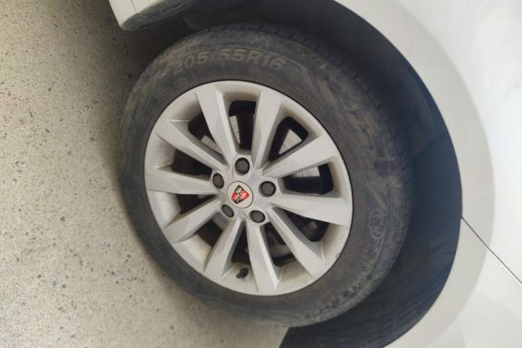 Used Roewe i6 2018 20T Manual Luxury Edition Right Front Wheel Hub
