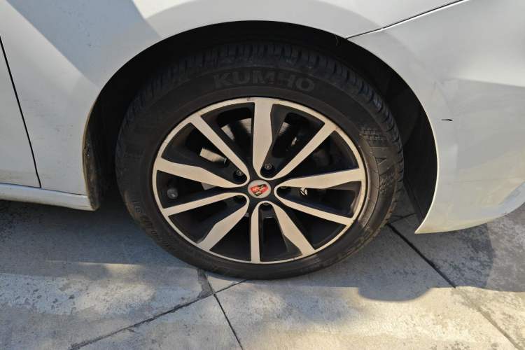 Used Roewe i6 2018 20T Automatic Flagship Edition Right Front Wheel Hub