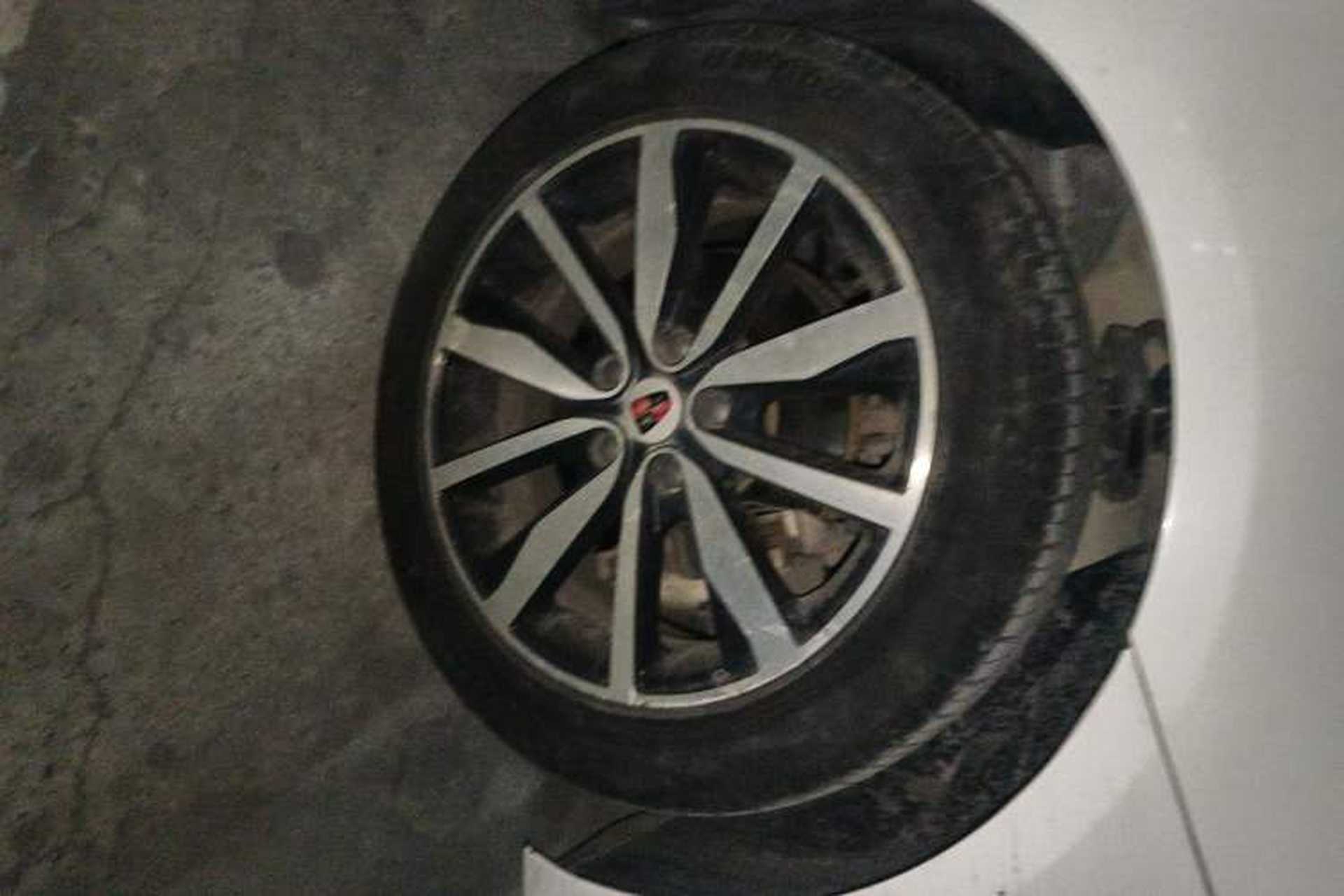 Used Roewe i6 2018 20T Automatic Internet Smart Edition Right Front Wheel Hub