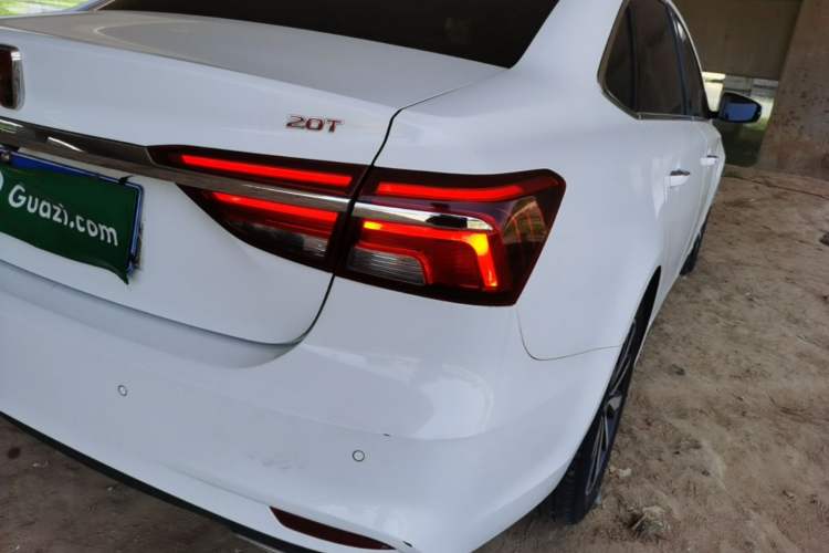 Used Roewe i6 2018 20T Automatic Flagship Edition Right Rear Taillight