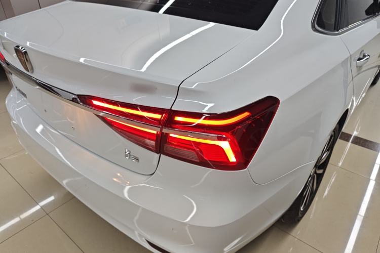 Used Roewe i6 2018 20T Automatic Flagship Edition Right Rear Taillight