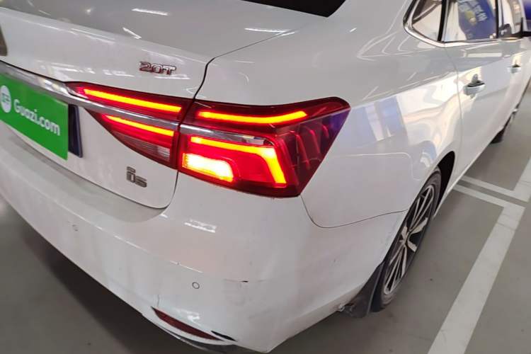 Used Roewe i6 2018 20T Automatic Internet Smart Edition Right Rear Taillight