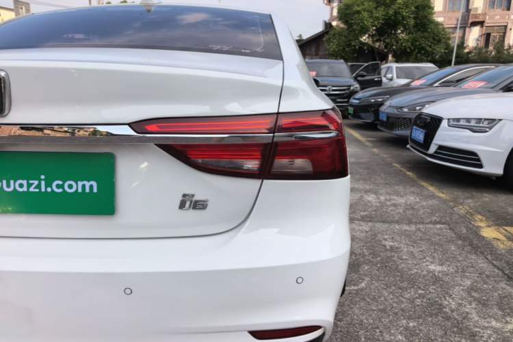 Used Roewe i6 2018 20T Automatic Internet Smart Edition Right Rear Taillight