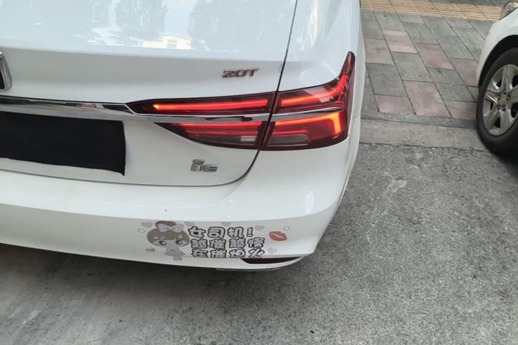 Used Roewe i6 2018 20T Automatic Flagship Edition Right Rear Taillight
