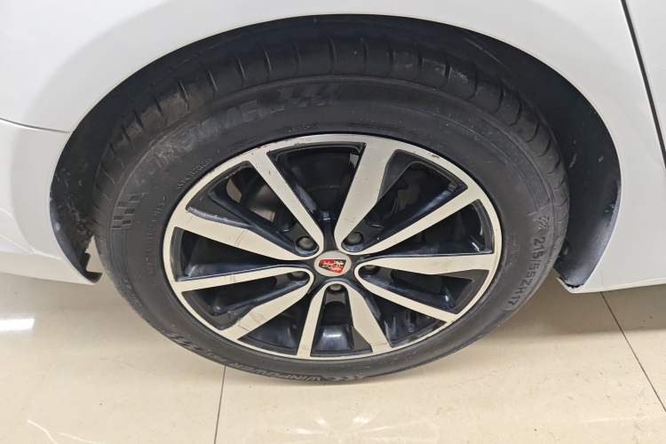 Used Roewe i6 2018 20T Automatic Flagship Edition Right Rear Wheel Hub