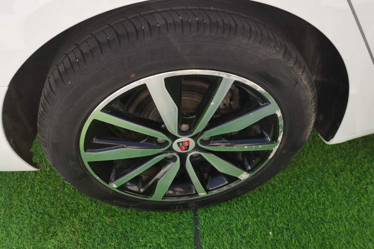 Used Roewe i6 2018 20T Automatic Flagship Edition Right Rear Wheel Hub