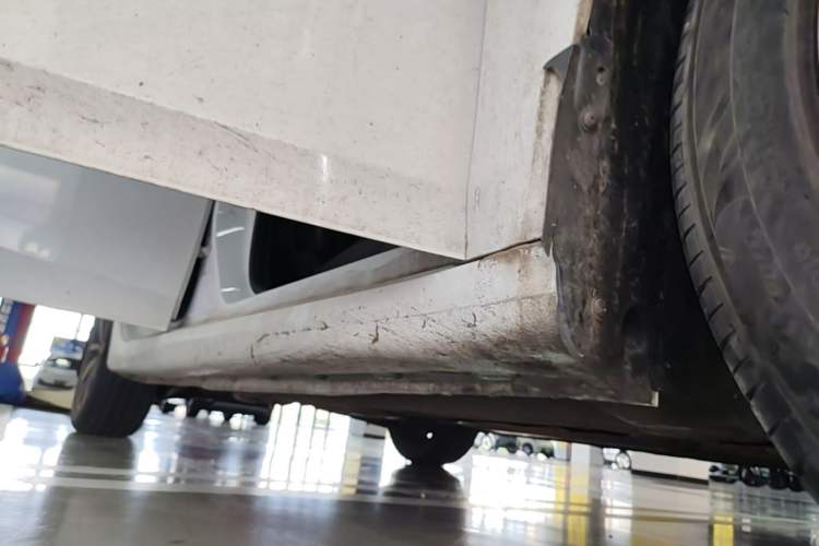 Used Roewe i6 2018 20T Automatic Internet Smart Edition Right Side Sill