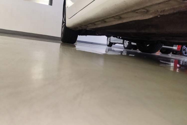 Used Roewe i6 2018 20T Automatic Flagship Edition Right Side Sill