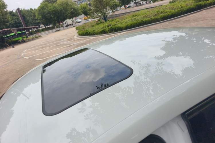 Used Roewe i6 2018 20T Automatic Flagship Edition Roof