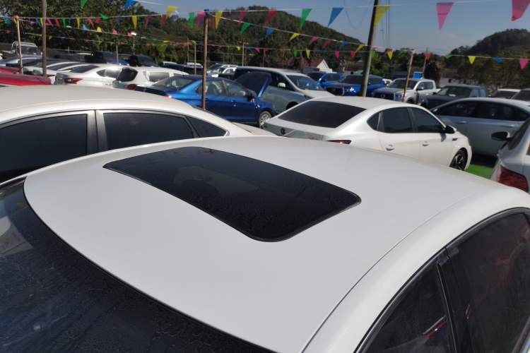 Used Roewe i6 2018 20T Automatic Flagship Edition Roof