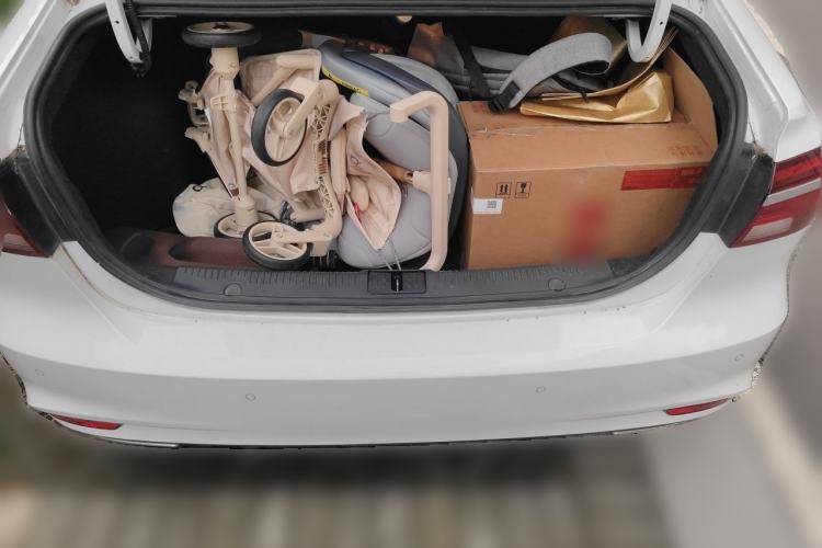 Used Roewe i6 2018 20T Automatic Flagship Edition Trunk