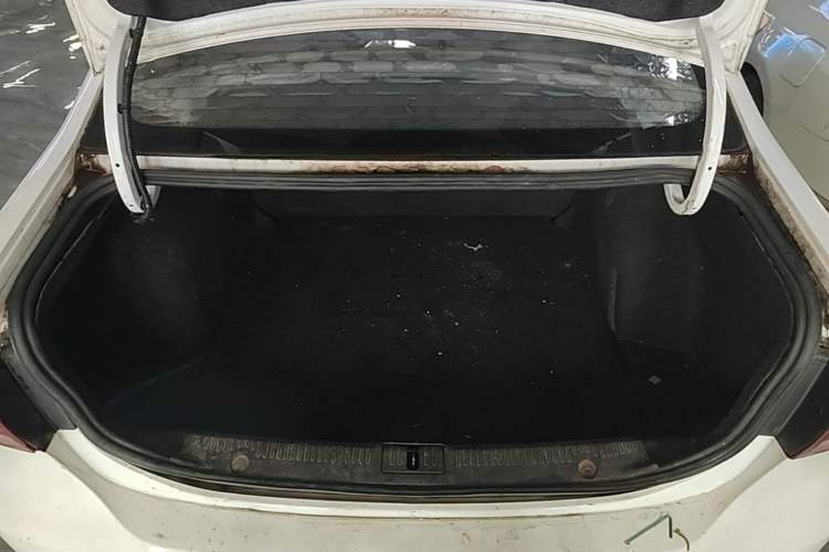 Used Roewe i6 2018 20T Automatic Flagship Edition Trunk